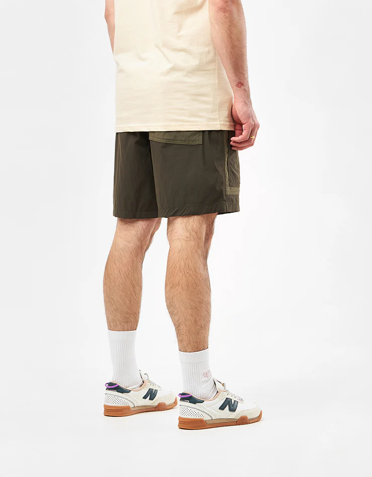 Patagonia Outdoor Everyday 6" Shorts - Pine Needle Green - Image 3