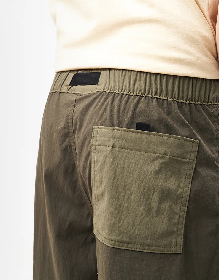 Patagonia Outdoor Everyday 6" Shorts - Pine Needle Green - Image 7
