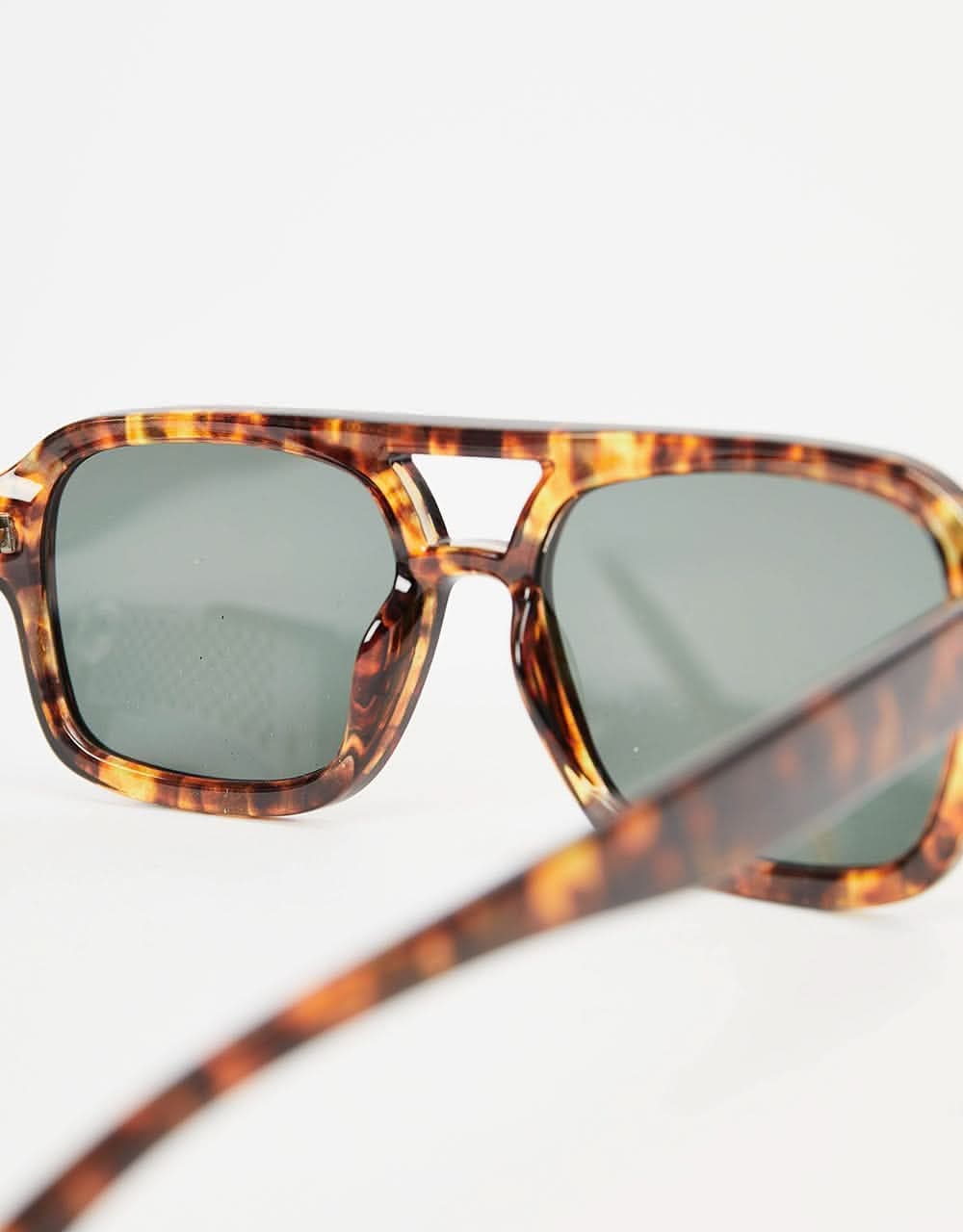 Route One 70's Navigator Sunglasses - Brown - Image 4