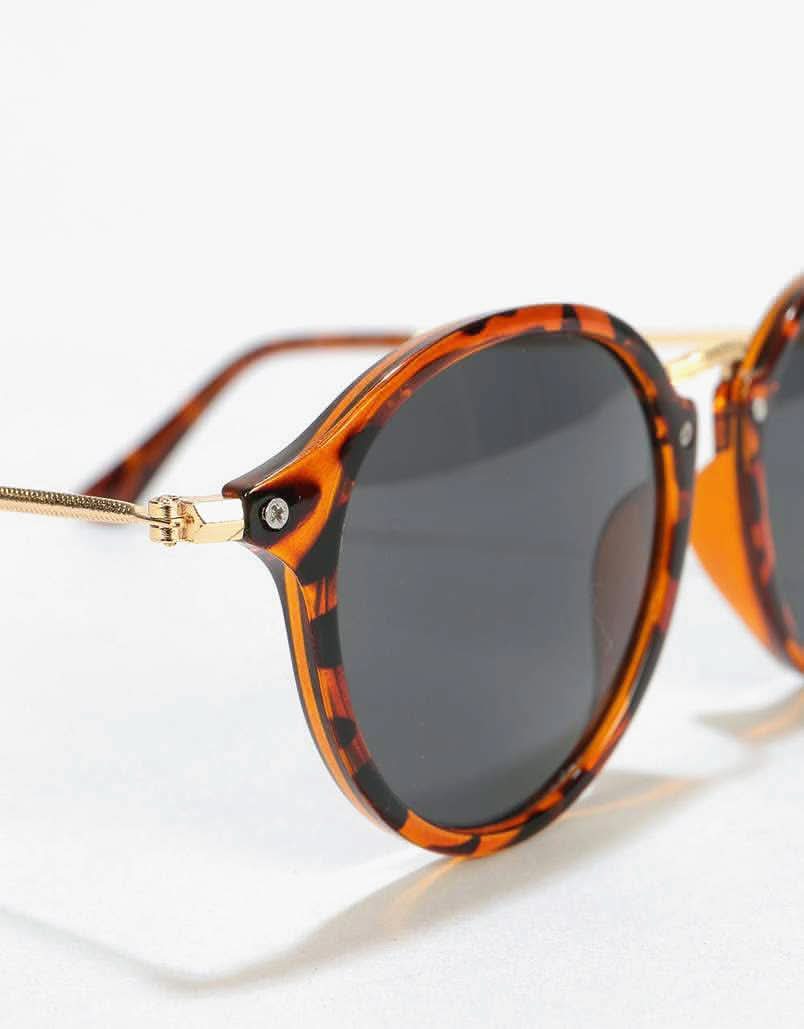 Route One Oversize Round Sunglasses - Tortoise/Gold - Image 4
