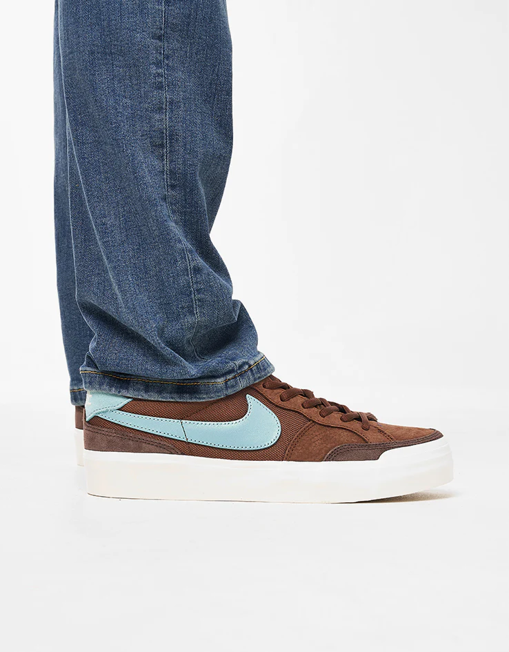 Route One Relaxed Denim Jeans - Washed Blue - Image 12