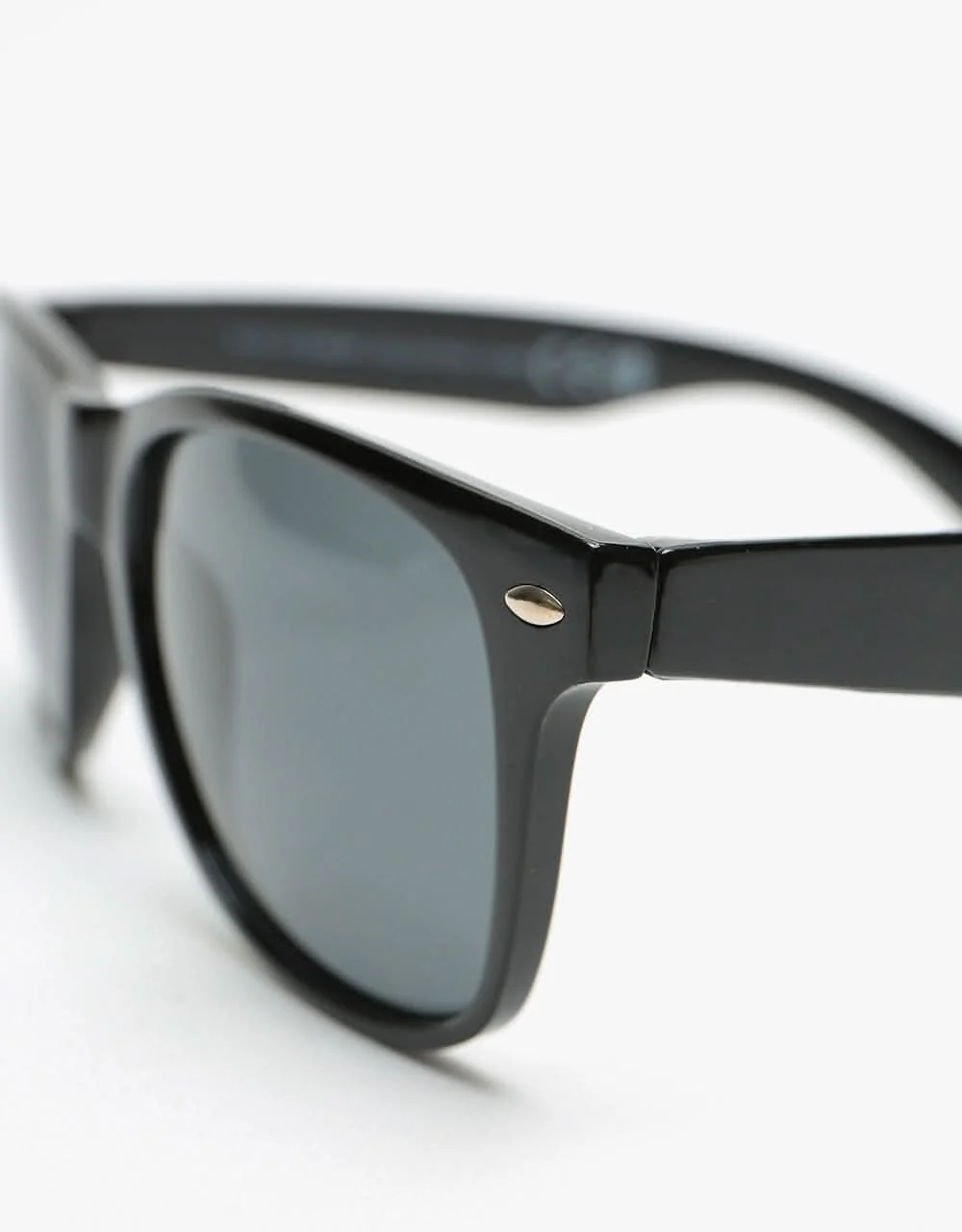 Route One Wayfarer Sunglasses - Black - Image 2