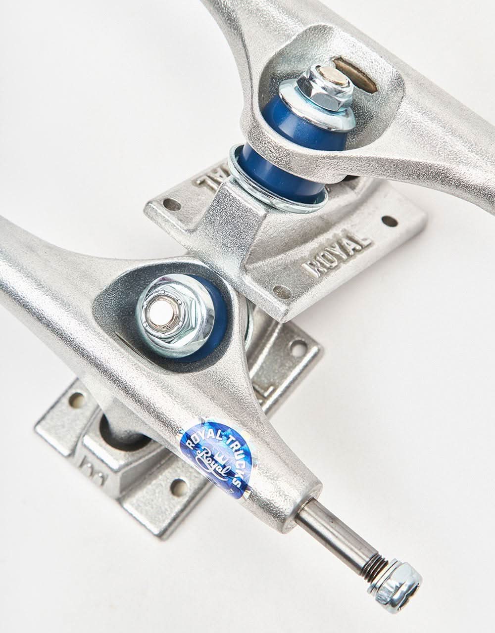 Royal RF 127 Standard Skateboard Trucks (Pair) - Image 2