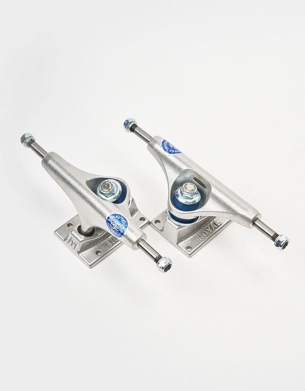 Royal RF 127 Standard Skateboard Trucks (Pair) - Image 4