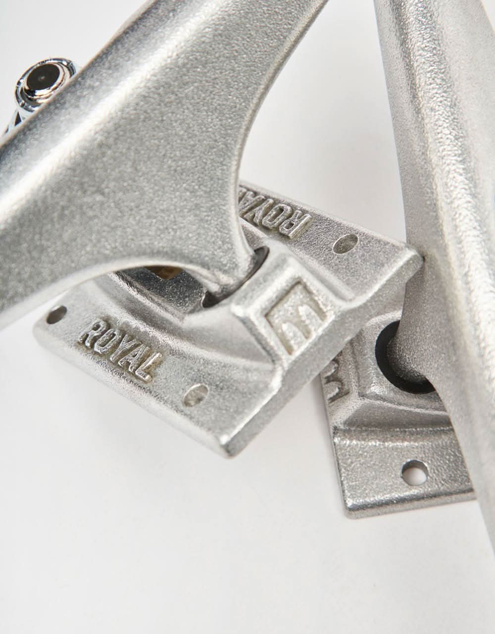 Royal RF 159 Standard Skateboard Trucks (Pair) - Image 5