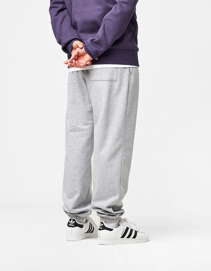 The North Face Expedition Celebration Relaxed Sweatpant - TNF Light Grey Heather - Image 2