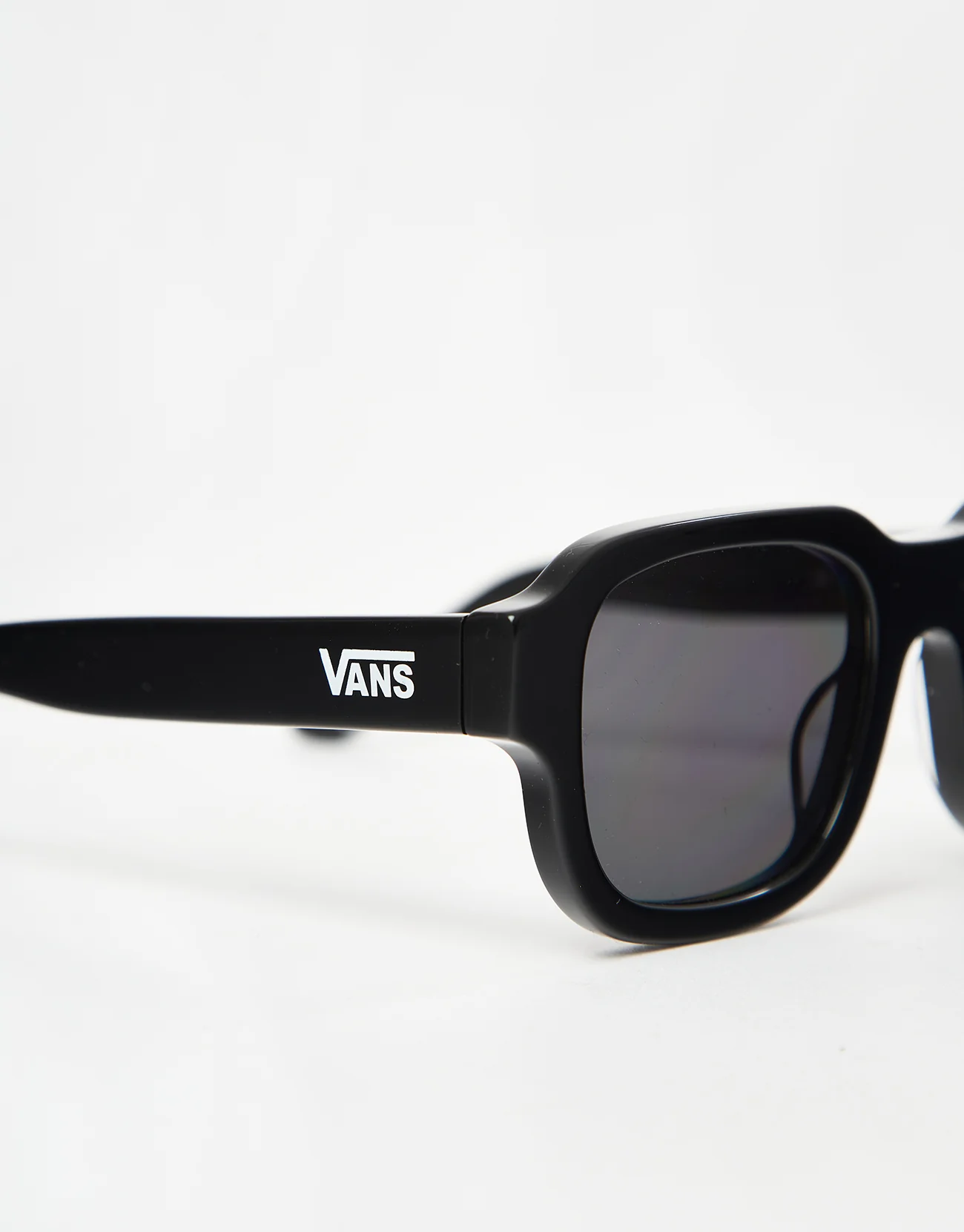 Vans 66 Sunglasses - Black - Image 4