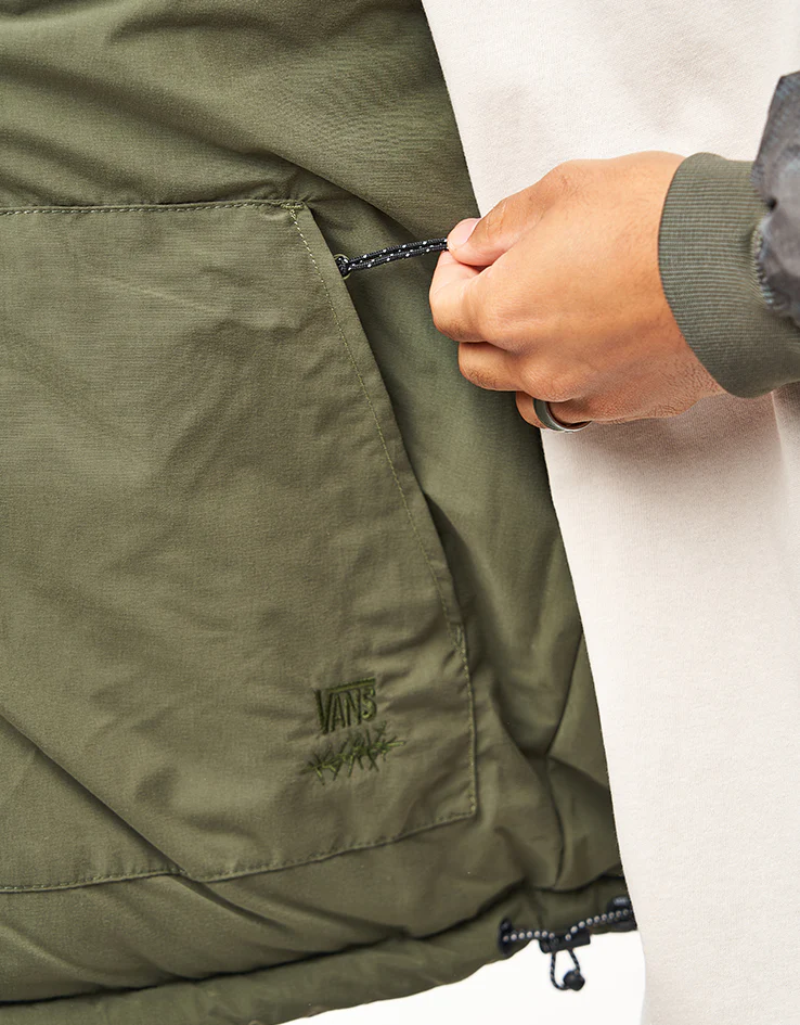 Vans MTE Bridgewood Reversible Puffer Jacket - Grape Leaf - Image 5