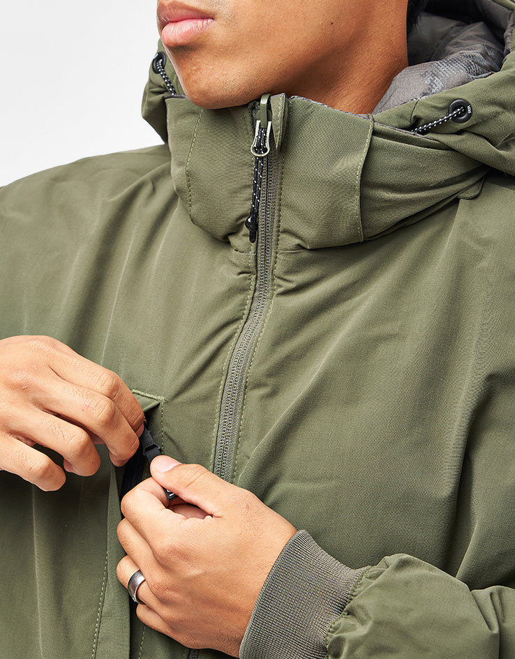 Vans MTE Bridgewood Reversible Puffer Jacket - Grape Leaf - Image 8