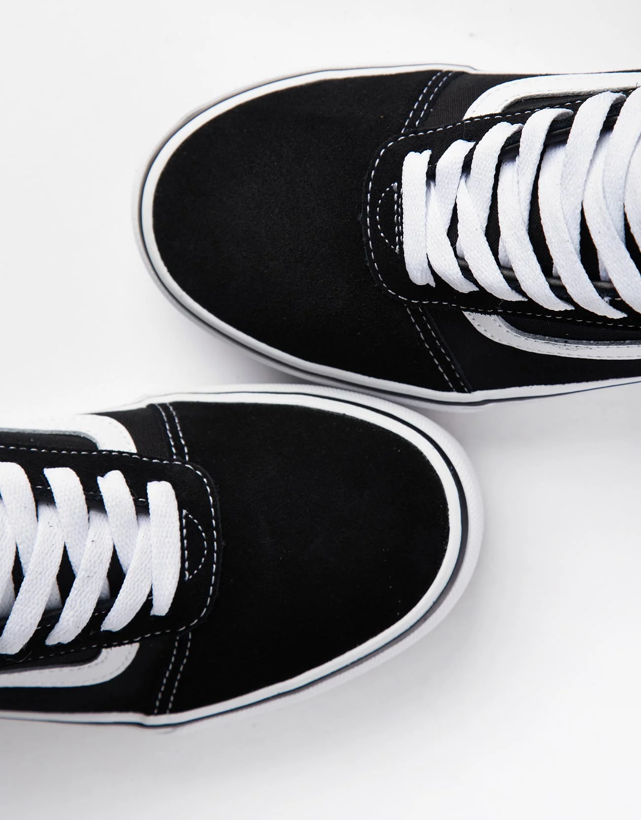 Vans Ward Skate Shoes - (Suede Canvas) Black/White - Image 8
