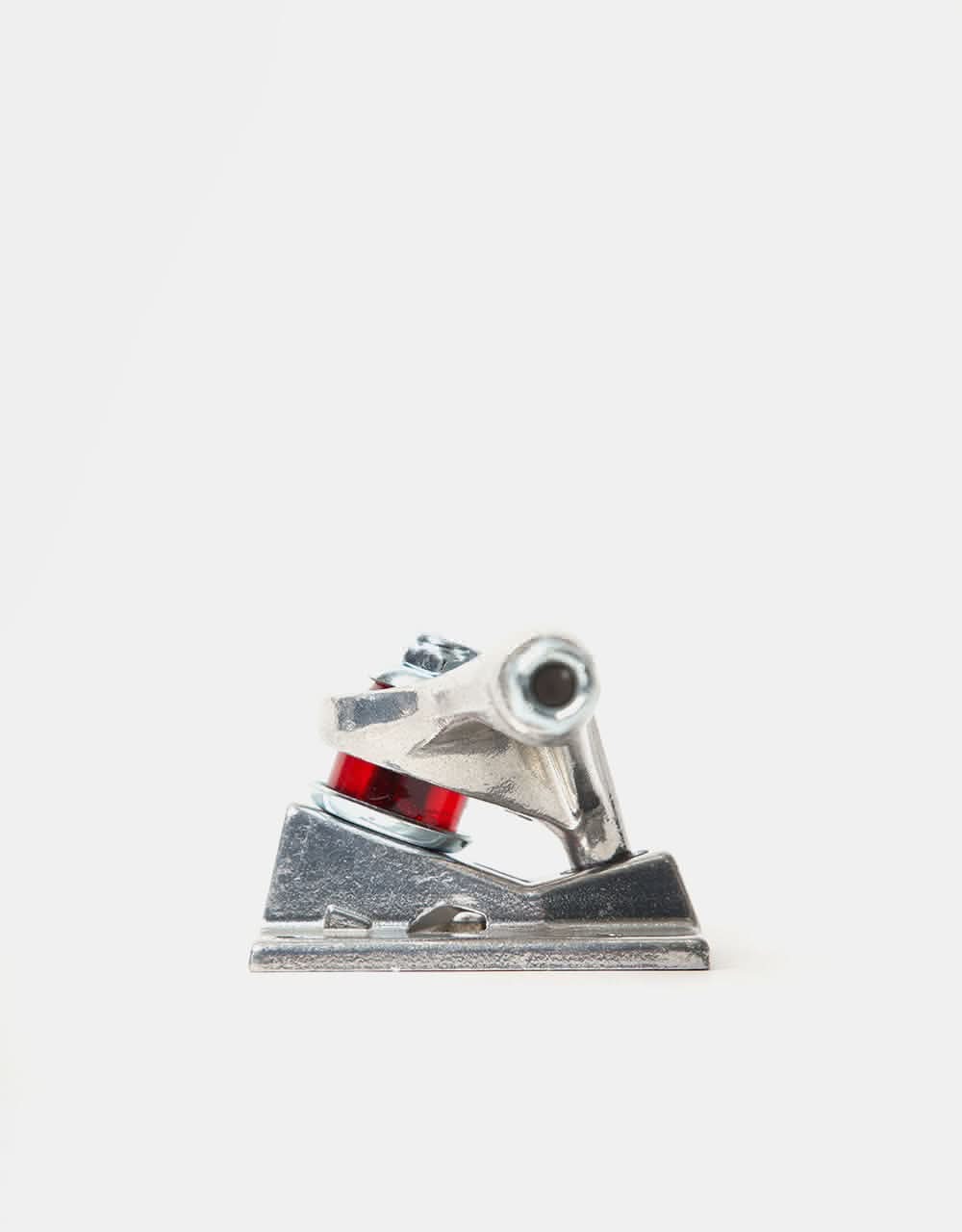 Venture 5.0 Low Skateboard Trucks (Pair) - Image 5