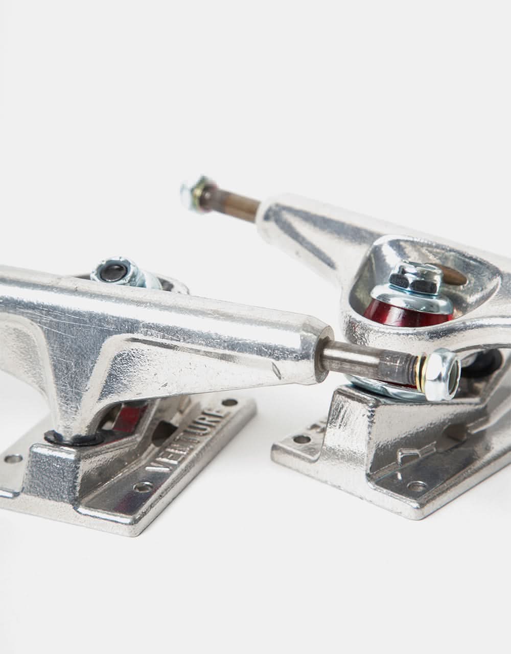 Venture 5.2 Low Skateboard Trucks (Pair) - Image 4