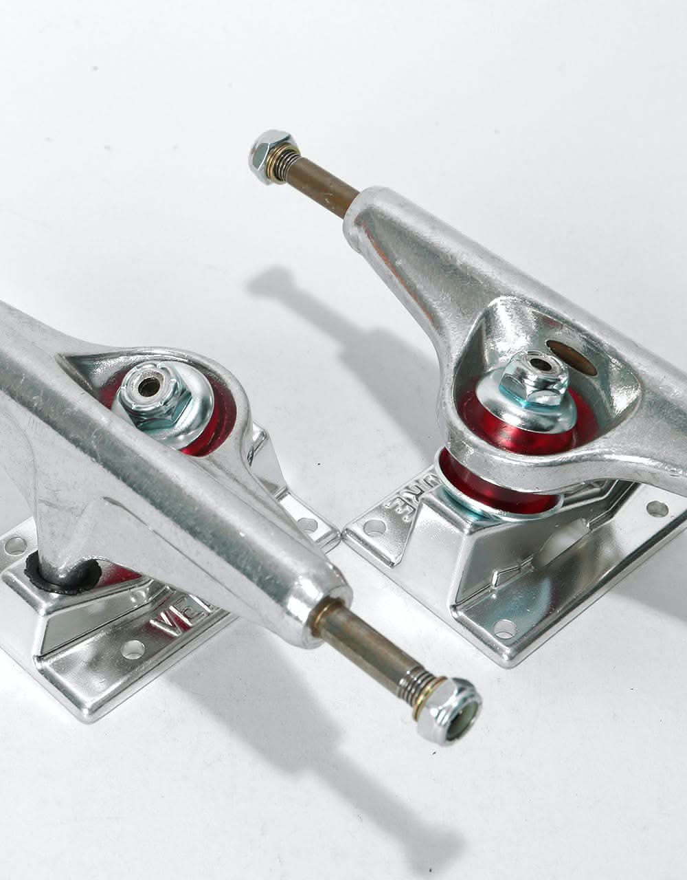 Venture V Hollow 5.2 Low Skateboard Trucks (Pair) - Image 4