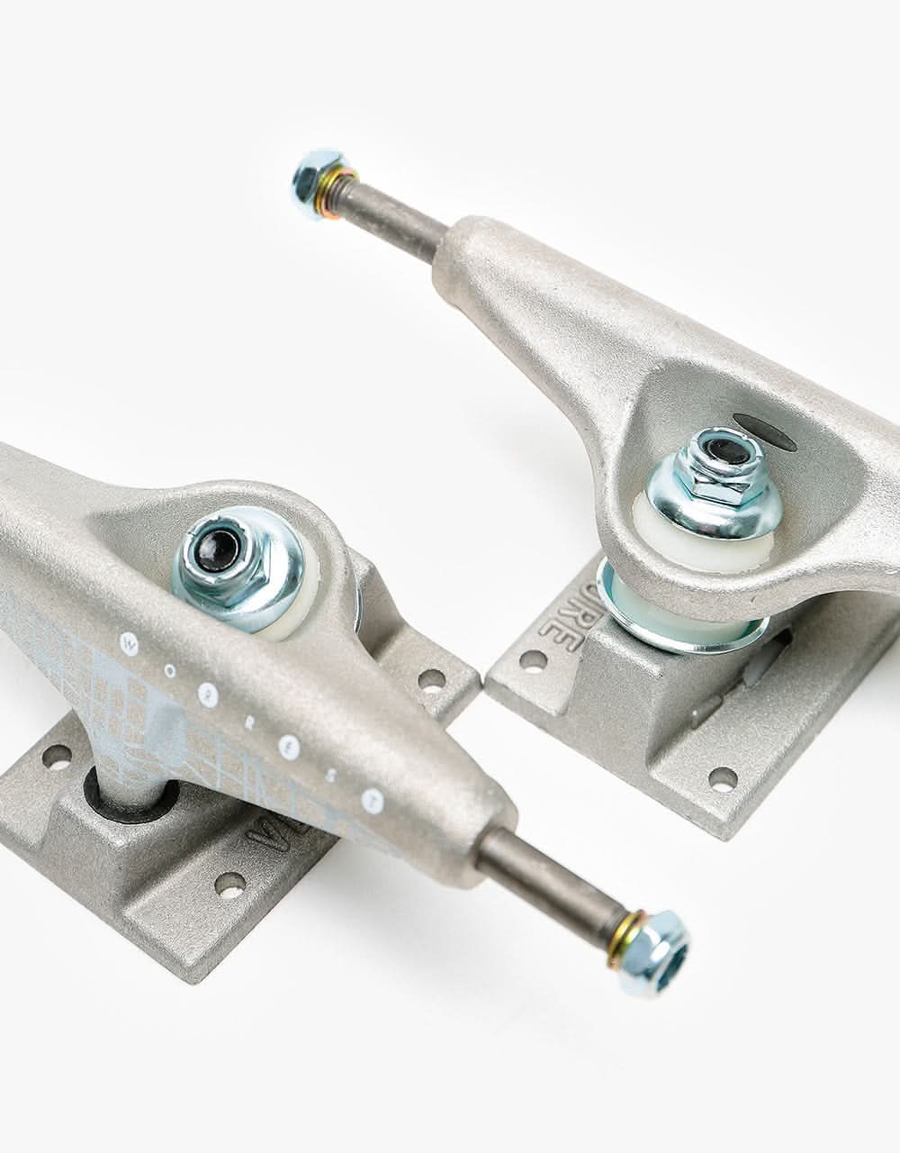 Venture Worrest Plaza Raw 5.2 Low Skateboard Trucks (Pair) - Image 4